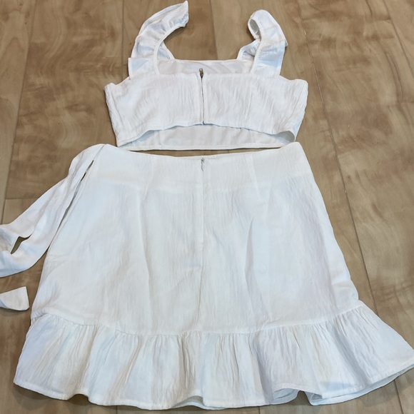 Pink Lily white out 2 piece skirt set - Picture 9 of 13